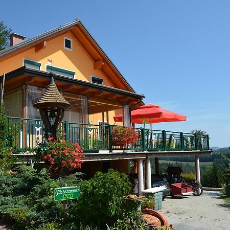 Gaestehaus Schmid Sankt Johann im Saggautal Exterior photo